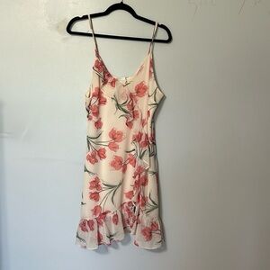 Storia spaghetti strap ruffle front mini floral dress Size Large